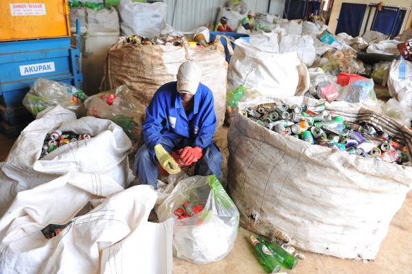 South Africa: ICJ calls on High Court to consider human rights of informal waste reclaimers in eviction case